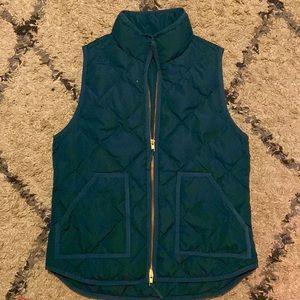 Like new womens vest